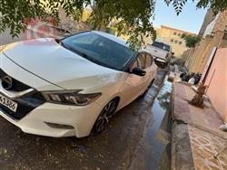 نيسان ماكسيما